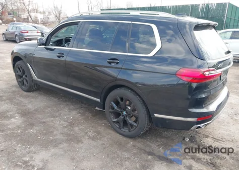 2021 BMW X7 xDrive40I z USA, uszkodzony, nr VIN 5UXCW2C05M9F51708